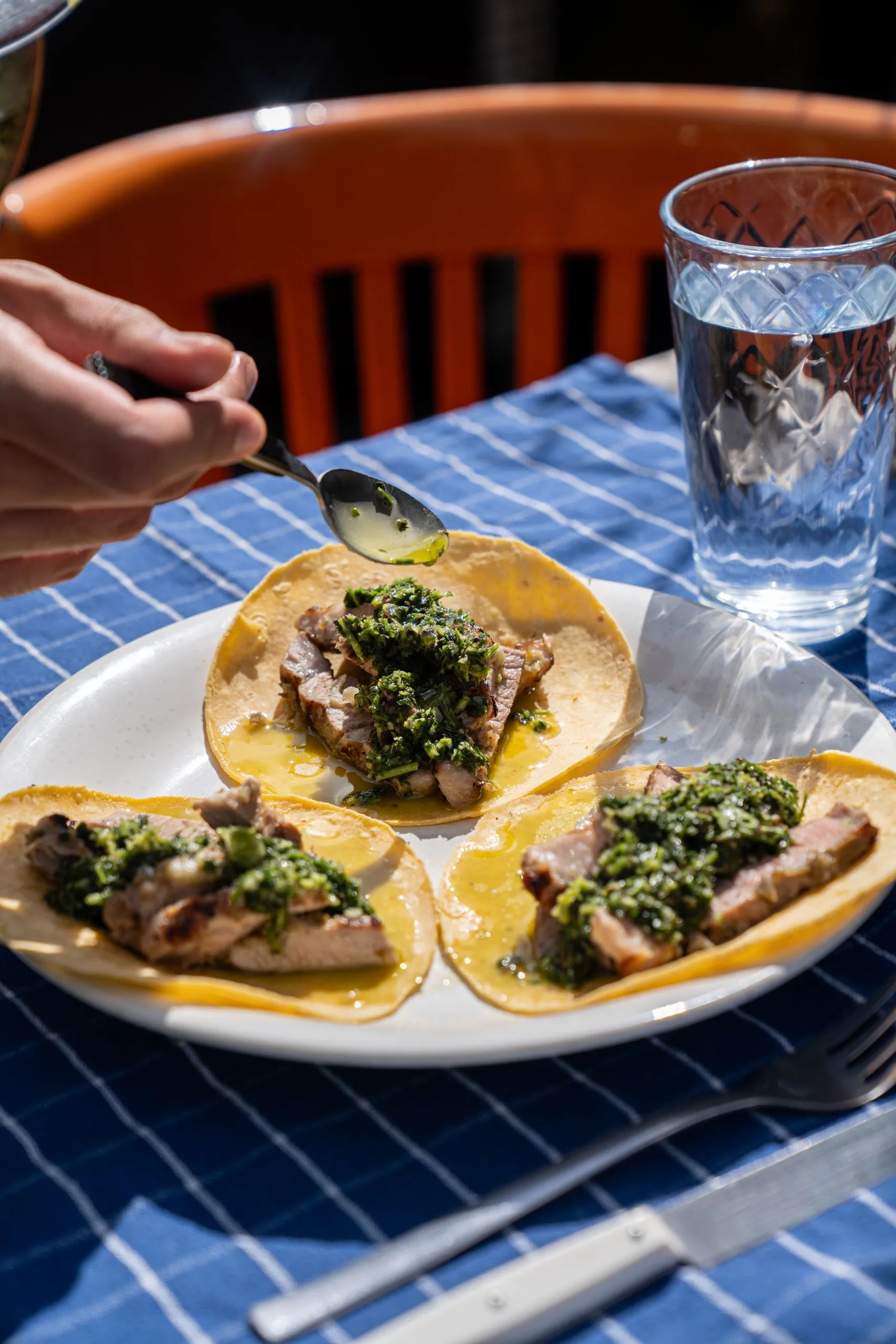 Lime-os, jalapenós tarja chimichurrival